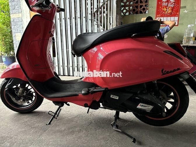 Cần bán Vespa sprint 125cc màu hồng