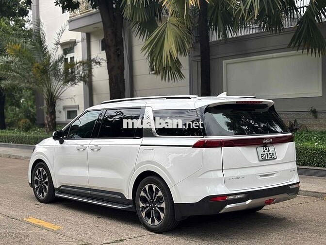 Carnival 2023 siêu lướt 18.000km như xe thùng