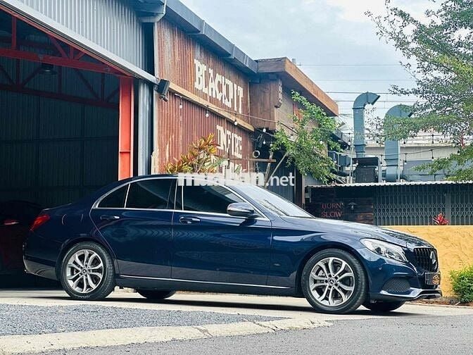 Mercedes Benz C200 Xanh/Kem 2017 Đẹp Long Lanh