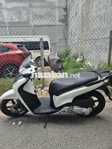 Cần bán xe SH nhập 3 cục 125i màu trắng sporty