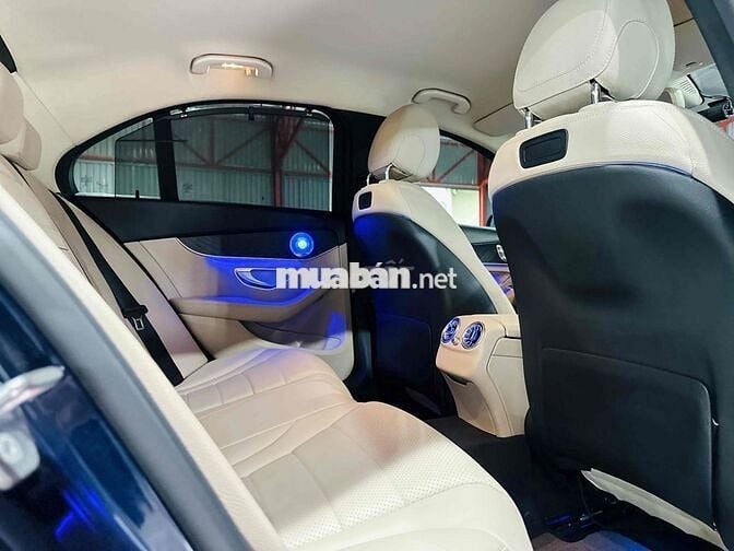 Mercedes Benz C200 Xanh/Kem 2017 Đẹp Long Lanh