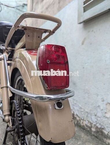 PEUGEOT 103 xe sưu tầm trưng bày