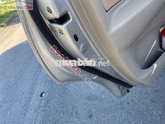 Xe một chủ mua mới innova cuối 2014 bản 2.0E