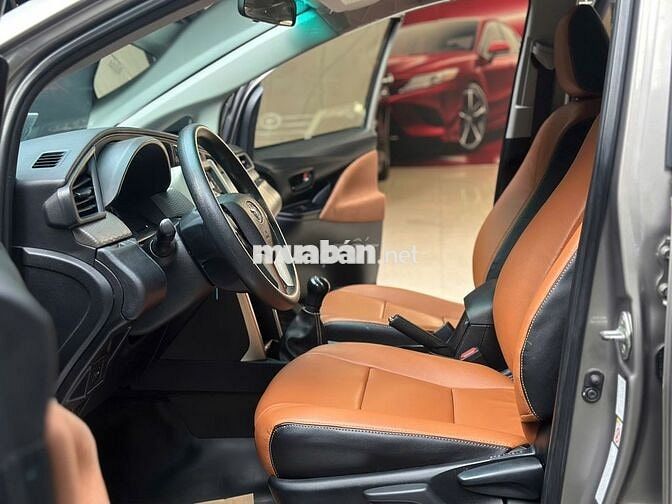 Toyota Innova 2.0E MT - Sản xuất 2020