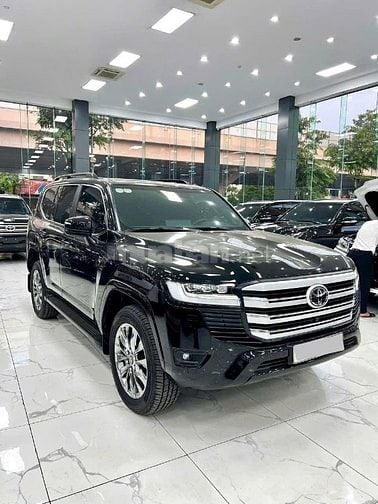 Bán Toyota Land Cruiser LC300, sản xuất 2025. siêu lướt mới 99,99%