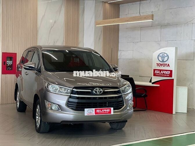 TOYOTA INNOVA 2.0E - MT