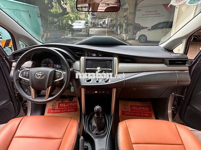 Toyota Innova 2.0E MT - Sản xuất 2020