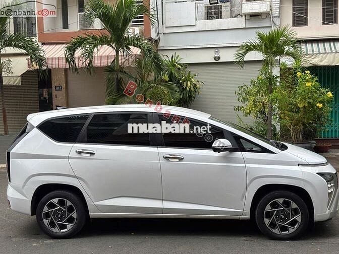 Hyundai Stargazer Cao cấp 1.5 AT 2022