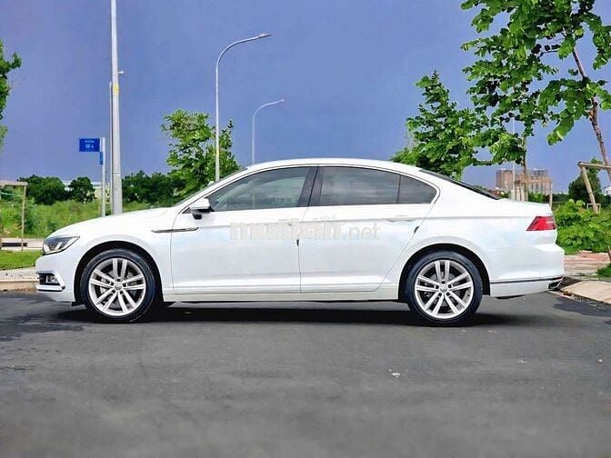 Volkswagen  Passat  Sx 2018 model mới  1 chủ .