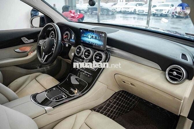 Mercedes Benz GLC 2021 200 - 34000 km