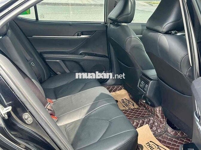 Toyota Camry 2.5Q 2019 odo 38000 km
