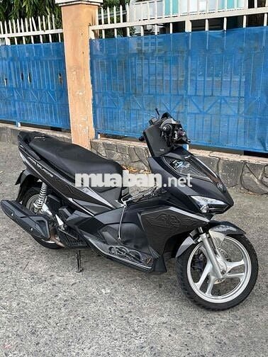 xe mới ko đâm đụng em đang dùng cần bán lên đời