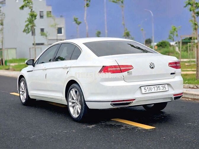 Volkswagen  Passat  Sx 2018 model mới  1 chủ .