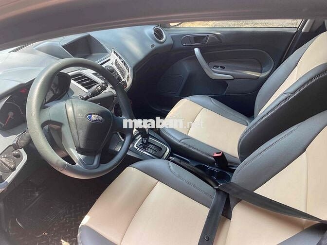 Ford Fiesta 2011 1.6 AT Sedan - 96000 km
