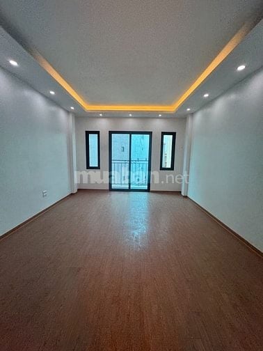 NHÀ XÂY MỚI P.LIÊN MẠC - B.TL - 5T Ô TÔ ĐỖ CỬA,VÀO NHÀ - KINH DOANH 