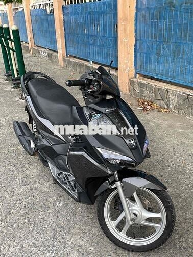xe mới ko đâm đụng em đang dùng cần bán lên đời