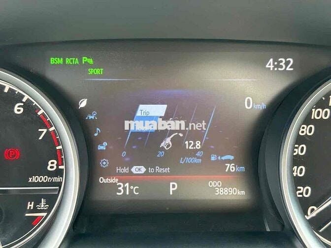 Toyota Camry 2.5Q 2019 odo 38000 km