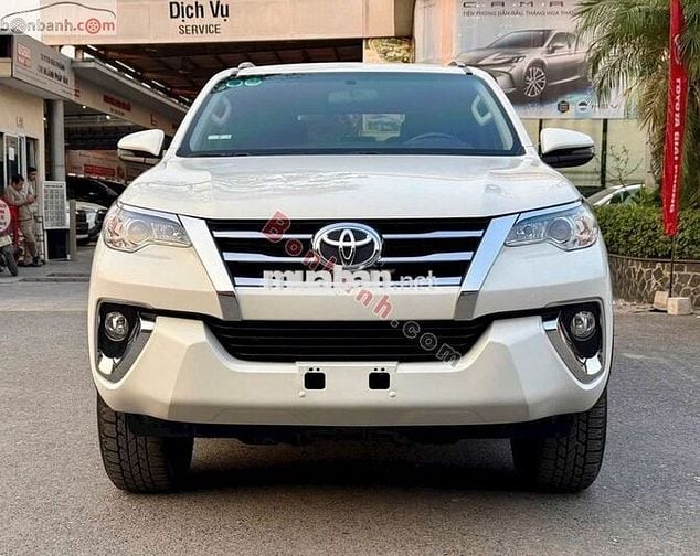 Toyota Fortuner 2.7V 4x2 AT 2017