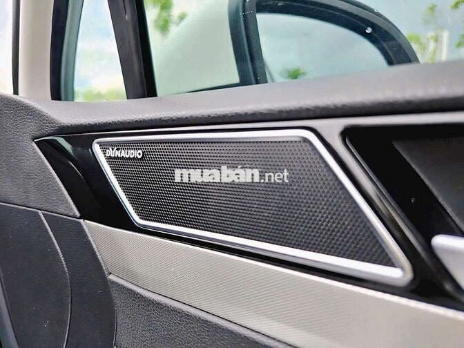 Volkswagen  Passat  Sx 2018 model mới  1 chủ .