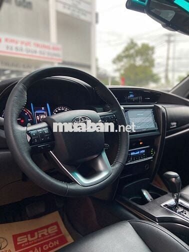 Toyota Fortuner 2.4 AT – Máy dầu – Đời 2022