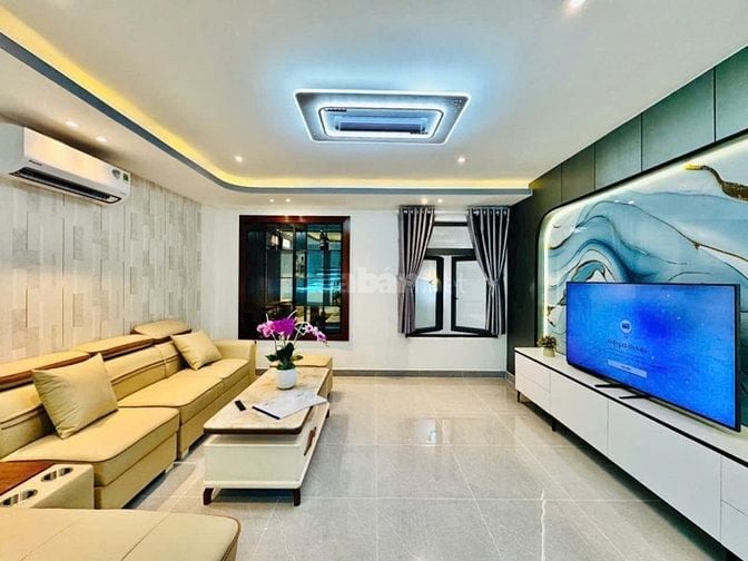 Bán nhà mặt tiền đường 8m Phan Huy Ích, Gò Vấp, 4,5x16m, 1 lửng, 3 lầu