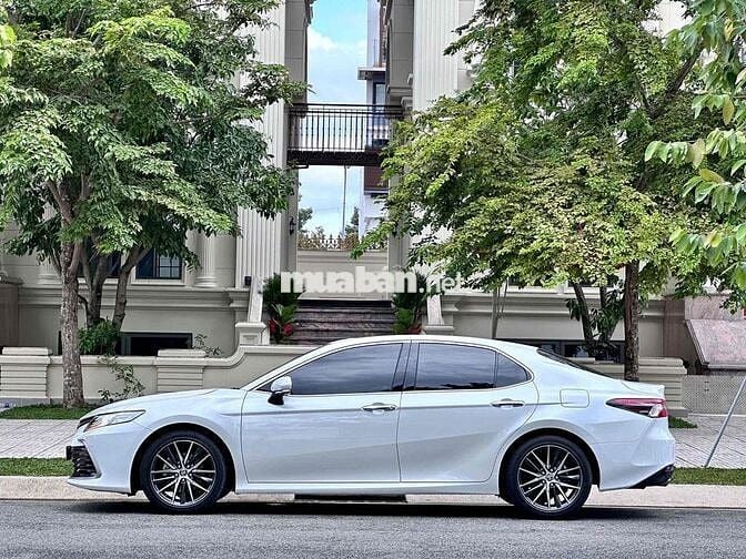 Toyota Camry 2.5Q 2024 lướt 8. 000 km
