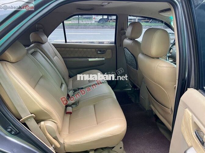 Toyota Fortuner 2.5G 2010 - 375 Triệu
