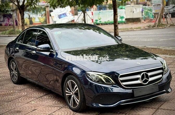 Mercedes Benz E Class 2020 E180 - 50000 km