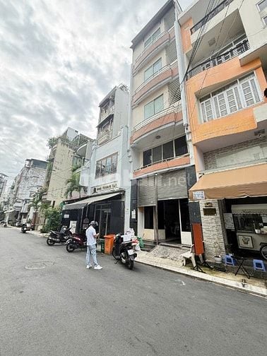 Bán nhà 4 tầng mặt tiền Đồng Xoài, P.13, Q.Tân Bình, ngay nhà ga T3