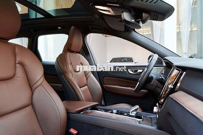 Volvo XC60 2025 Ultimate Bright B6 AWD