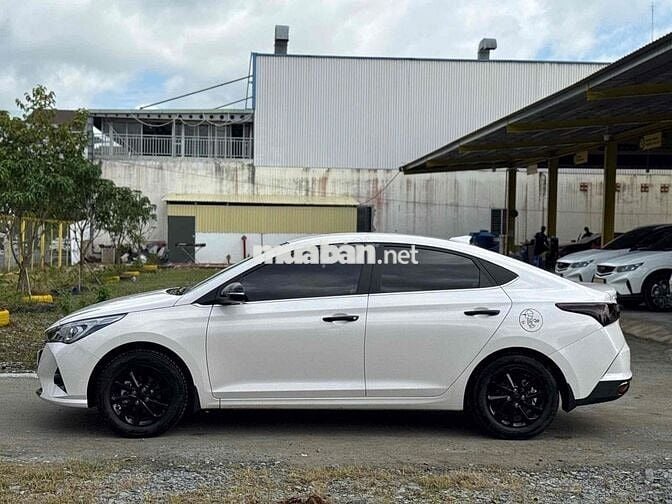 Hyundai Accent 2023 1.4 AT - 10880 km