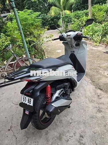 Cần bán xe SH 350i 2023 bs 61có GL SH 150i
