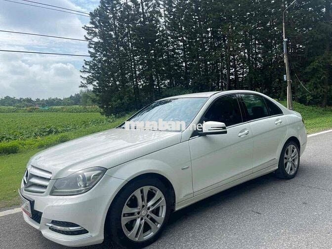 Mercedes Benz C Class 2012 C200 - 136000 km