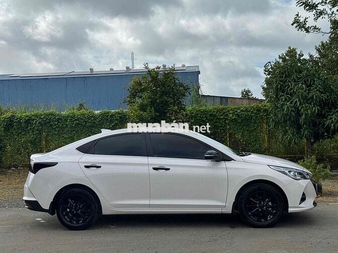 Hyundai Accent 2023 1.4 AT - 10880 km