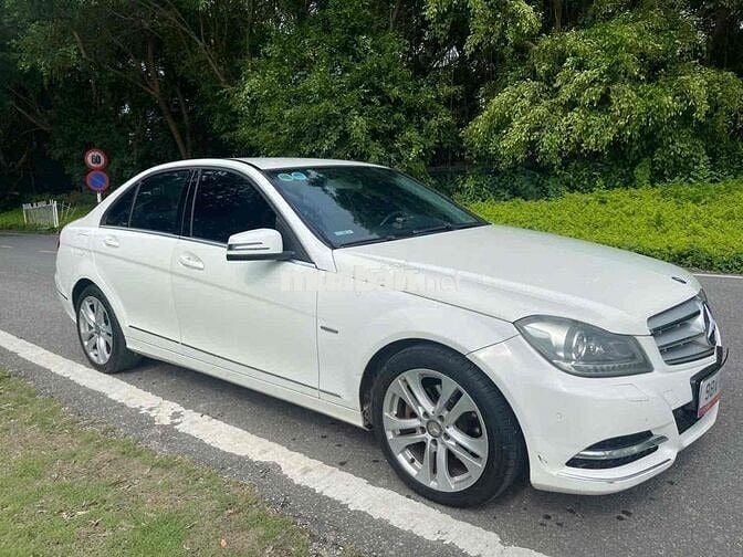 Mercedes Benz C Class 2012 C200 - 136000 km