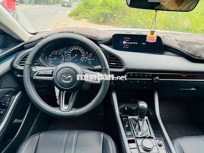 Mazda 3 2023 1.5L Deluxe