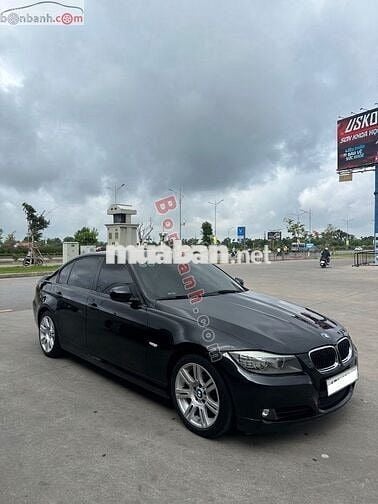 BMW 3 Series 320i 2010