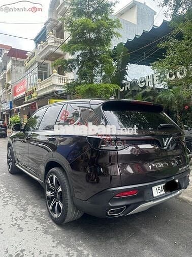 VinFast Lux SA 2.0 Premium 2.0 AT 2020