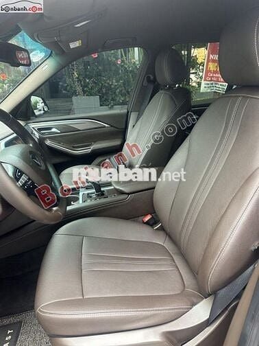 VinFast Lux SA 2.0 Premium 2.0 AT 2020