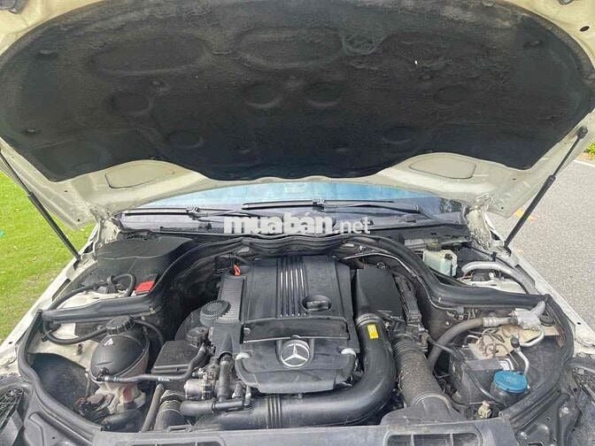 Mercedes Benz C Class 2012 C200 - 136000 km