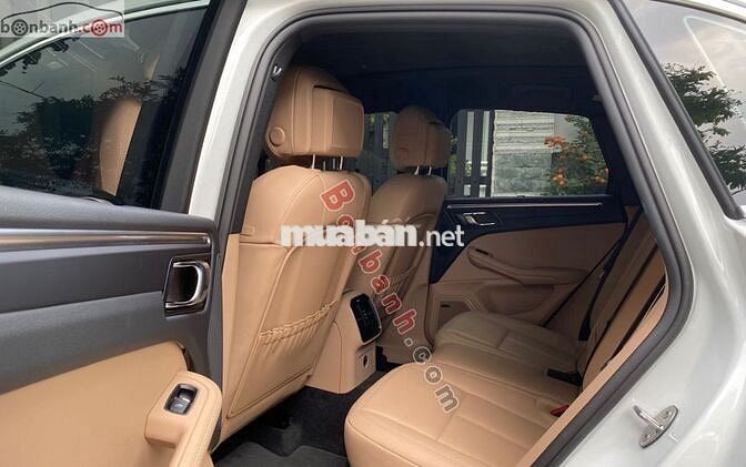 Porsche Macan 2024 được dán full PDF