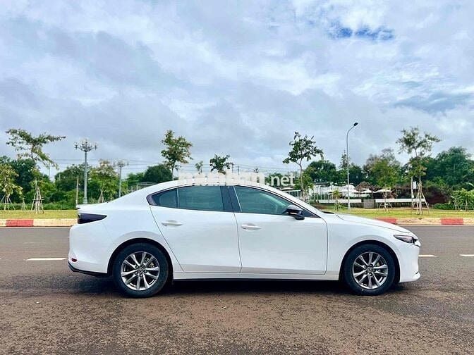 Mazda 3 2019 Sport 1.5L Luxury - 65000 km