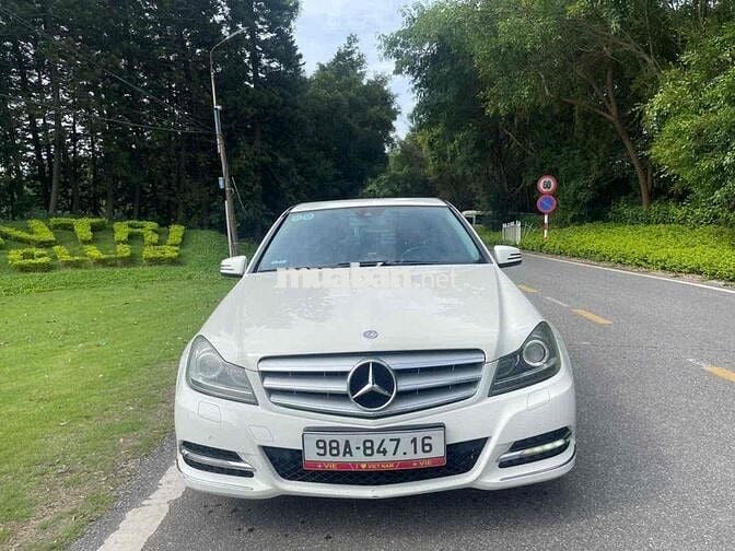 Mercedes Benz C Class 2012 C200 - 136000 km