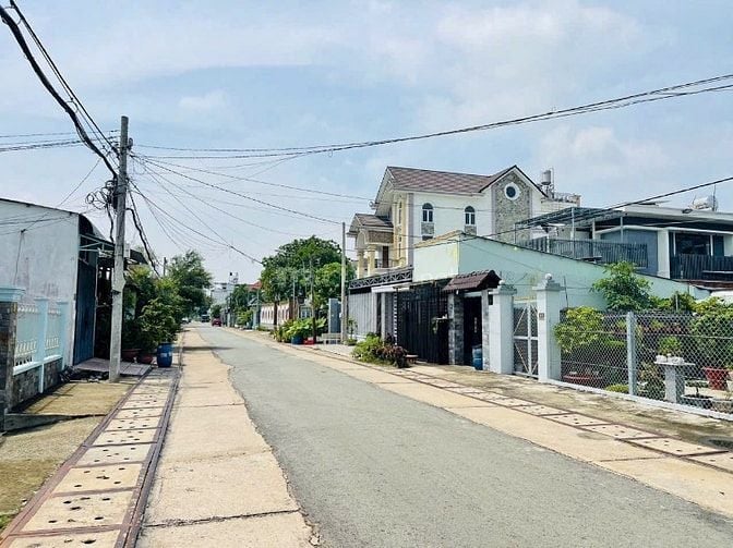 240m2 full thổ mặt tiền Ng Thị Lắng, Tân Phú Trung, Củ Chi. 440 Triệu