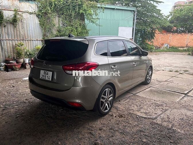 KIA RONDO GAT 2.0 2015