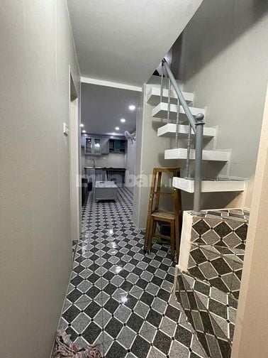 Bán căn hộ tập thể phố Ngọc Hà, sau Lăng Bác, ô tô cách nhà 20m