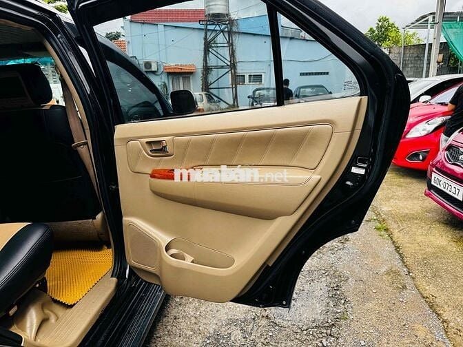 Toyota Fortuner 2011 2.7V, Cực Đẹp, Hỗ Trợ Góp