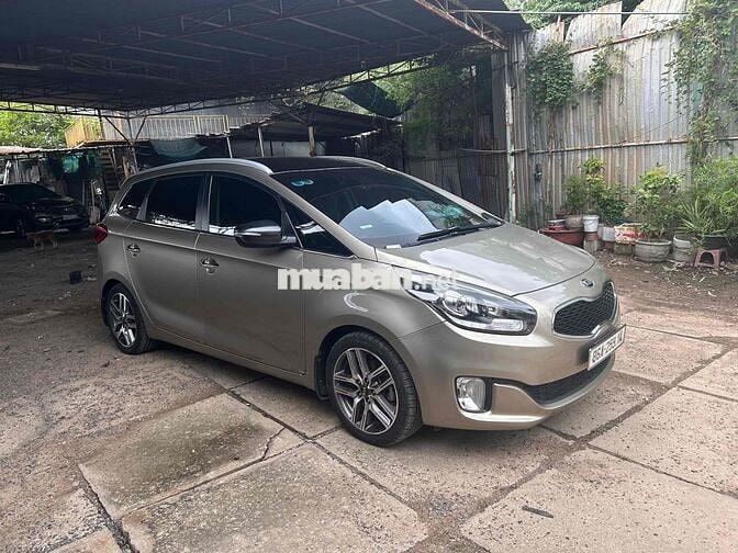 KIA RONDO GAT 2.0 2015