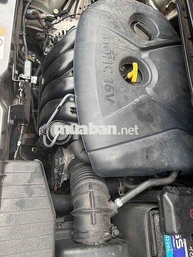 KIA RONDO GAT 2.0 2015