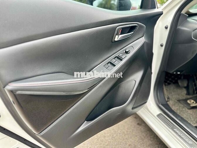 Mazda 2 2018  1.5 AT Sedan - 100000 km